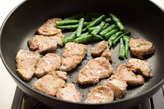 豚ヒレのオレガノ風味ソテーの作り方の手順8