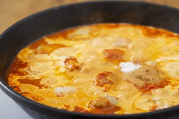 自宅で簡単！本格濃厚バターチキンカレーの作り方5