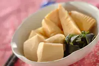 タケノコと高野豆腐の炊き合わせ