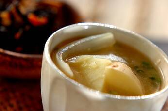 新ジャガと新玉ネギのみそ汁