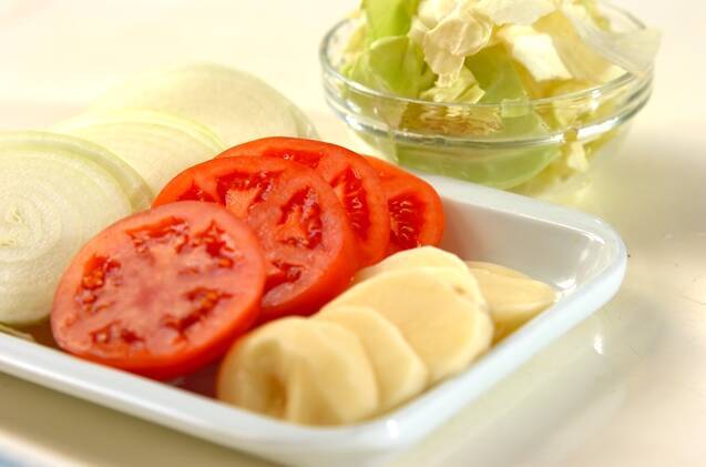 野菜だけの蒸しピザの作り方の手順1