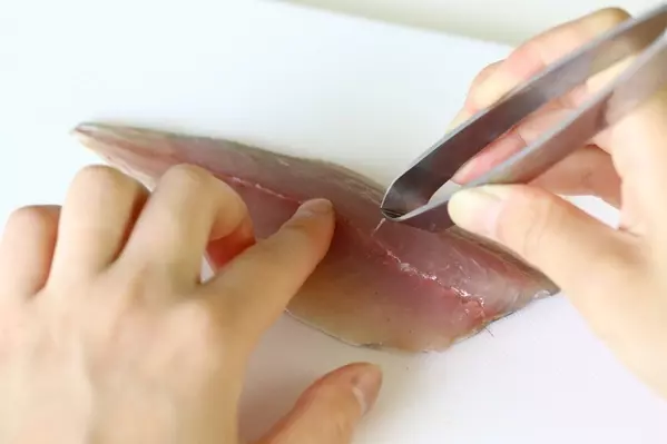 アジと大葉のカレー竜田揚げ焼きの下準備1