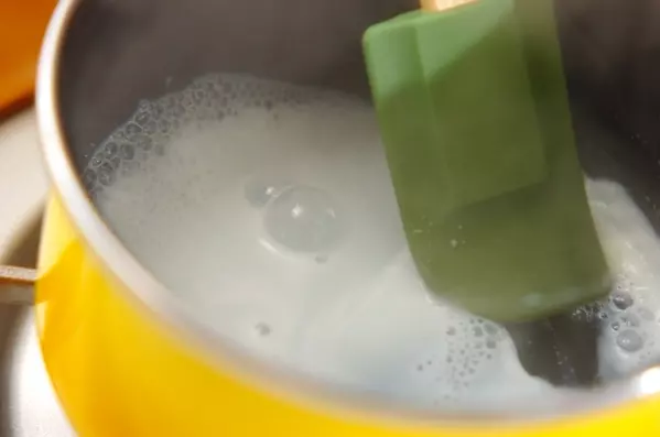 イチゴの手作り練乳がけの作り方1