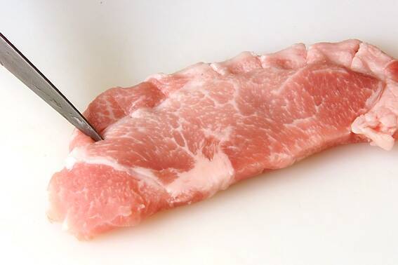 ポークのトマトソース煮の作り方の手順1