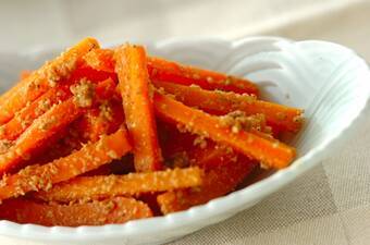 優しい甘みでこどもにも人気!ニンジンのゴマ和え by 杉本 亜希子さん