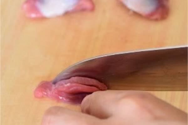 砂肝とシイタケの塩麹炒めの作り方の手順1