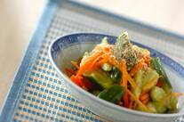 キュウリとニンジンの甘酢サラダ