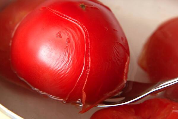 フレッシュトマトとバジルの冷製パスタの作り方の手順1