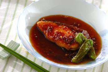 ブリの梅ニンニク照り焼き