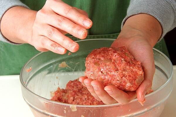 チーズハンバーグの作り方の手順4