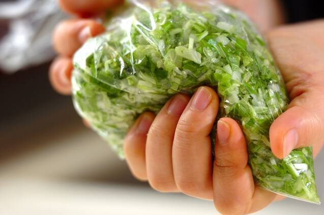 秋のおみ漬けとタラコの混ぜご飯の作り方の手順2