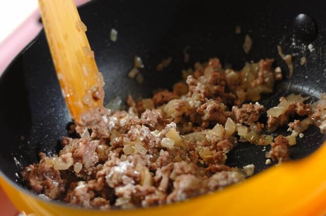 温泉卵のせミートドリアの作り方の手順2