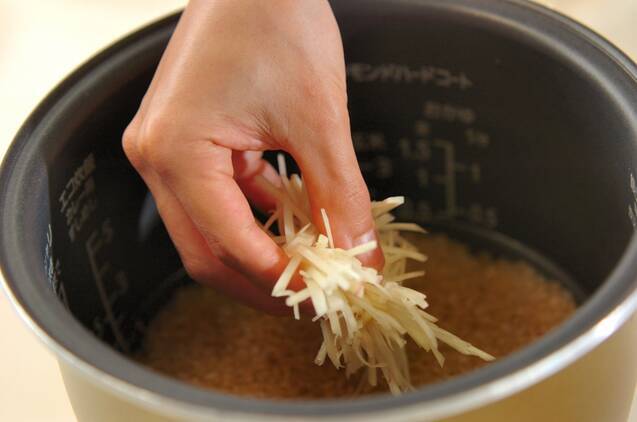 たっぷり新ショウガの玄米ご飯の作り方の手順4