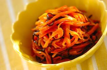 ニンジンと塩昆布きんぴら