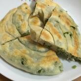 台湾屋台の定番！葱油餅(ツォン ヨウ ピン)