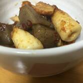 お手軽食材で！ちくわとコンニャクの煮物