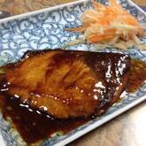 ご飯がすすむこってり味！ぶりのバター照り焼き