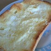 チーズバタートースト