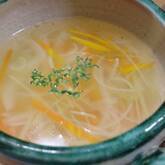 せん切り白ネギのスープ
