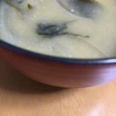 ワカメと玉ネギのみそ汁