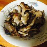 カキとシメジのピリ辛炒め