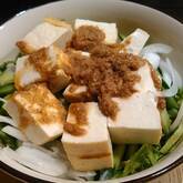 豆腐と野菜のシャキシャキサラダ