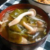 シメジの具だくさん汁