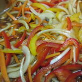 美味しい彩り！豆アジとせん切り野菜の南蛮漬け