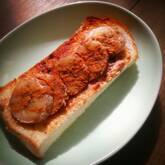 バナナとピーナッツバターのスティックオープンサンド