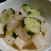 キュウリと大根のサラダ