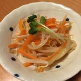 モヤシとニンジンの酢の物