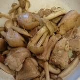 鶏肉とシイタケのシンプルピリ辛炒め