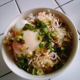 ジャコご飯・温泉卵のせ