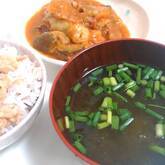 とろろ昆布と麩のお吸い物