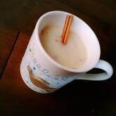 お腹にやさしいリンゴと甘酒のスムージー