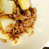 粉ふきイモの肉そぼろ和え