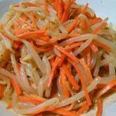 モヤシのピリ辛ゴマダレ