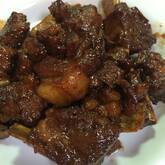 骨付き豚バラ肉のトマトソース煮