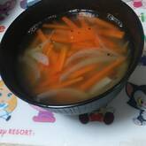 野菜のコンソメスープ