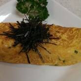 ニンニクがアクセント！納豆チーズオムレツ