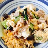 ゴマ油香る！白菜と豚肉の卵とじ丼