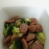 ブロッコリーとソーセージの炒め物