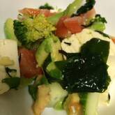 豆腐とワカメのサラダ