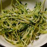 豆苗の炒めもの