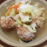 優しい味わい！ショウガ香る肉団子のたっぷりキャベツ煮