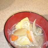 旨味がしみわたる！具だくさんの基本の豚汁