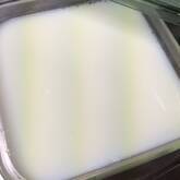 ミルクかんのキウイソースがけ