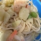 ソラ豆とエビのクリームパスタ