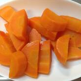 つけ合わせに ツヤツヤニンジングラッセ