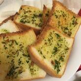 簡単美味しいガーリックトースト　止まらない旨さ by保田 美幸さん